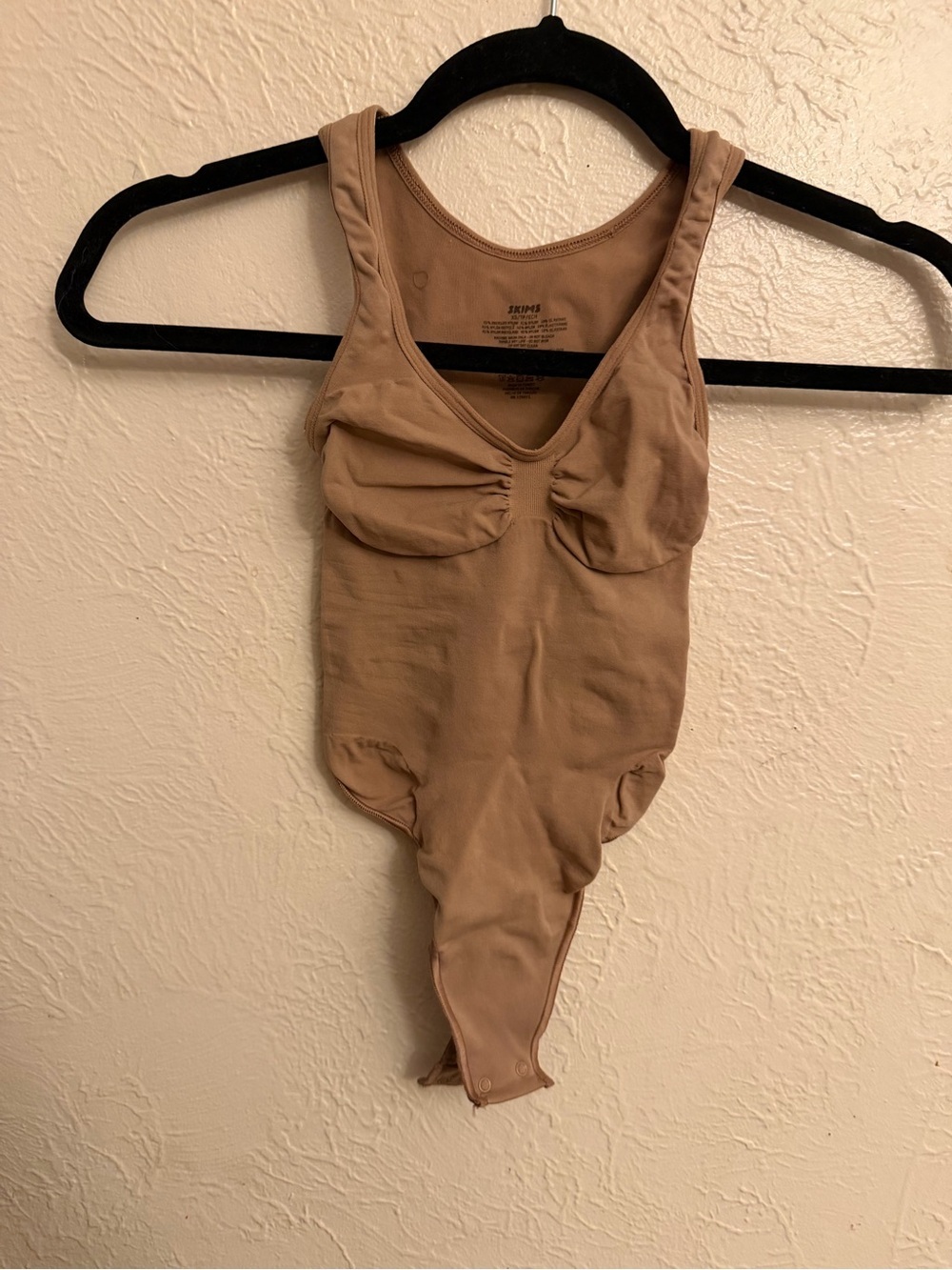 SKIMS Sculpt Scoop Neck Thong Bodysuit - Beige - Picture 4 of 8